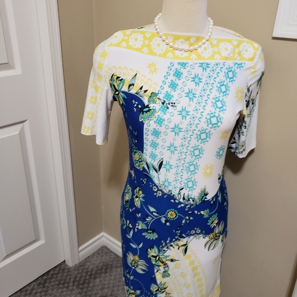 Dress - Picture 3 of 3